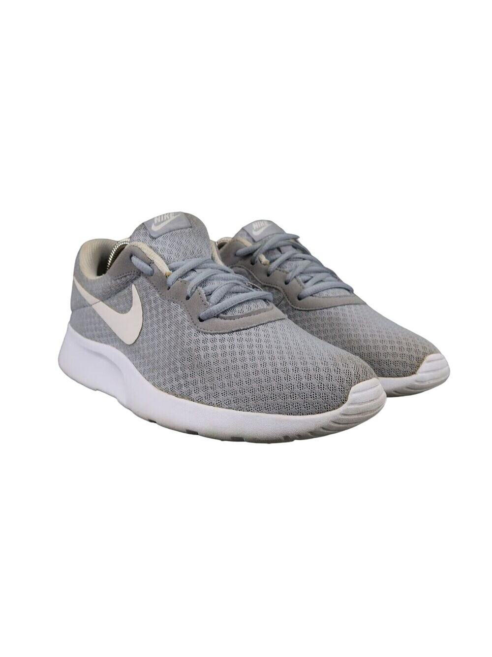 Nike Shoes Womens 9 Sneaker Tanjun Athletic Lifestyle Trainer Comfort Grey White
